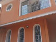 Sobrado com 3 dormitórios à venda, 246 m² por R$...