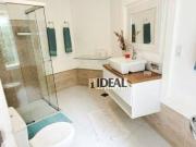 Sobrado com 3 dormitórios à venda, 247 m² por R$...