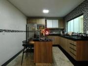 Sobrado com 3 dormitórios à venda, 248 m² por R$...