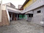 Sobrado com 3 dormitórios à venda, 248 m² por R$...