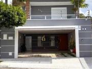 Sobrado com 3 dormitórios à venda, 249 m² por R$...