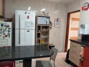 Sobrado com 3 dormitórios à venda, 250 m² por R$...