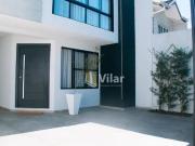 Sobrado com 3 dormitórios à venda, 250 m² por R$...