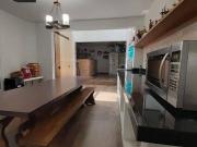 Sobrado com 3 dormitórios à venda, 250 m² por R$...