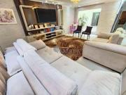 Sobrado com 3 dormitórios à venda, 250 m² por R$...