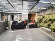 Sobrado com 3 dormitórios à venda, 251 m² por R$...