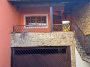 Sobrado com 3 dormitórios à venda, 254 m² por R$...