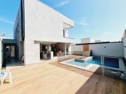 Sobrado com 3 dormitórios à venda, 258 m² por R$...