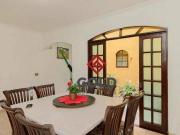 Sobrado com 3 dormitórios à venda, 261 m² por R$...