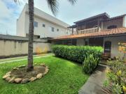 Sobrado com 3 dormitórios à venda, 267 m² por R$...