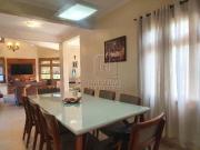 Sobrado com 3 dormitórios à venda, 270 m² por R$...