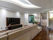 Sobrado com 3 dormitórios à venda, 292 m² por R$...