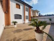 Sobrado com 3 dormitórios à venda, 300 m² por R$...