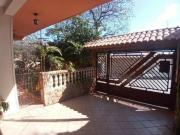 Sobrado com 3 dormitórios à venda, 300 m² por R$...