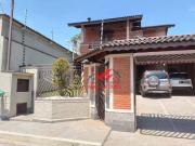 Sobrado com 3 dormitórios à venda, 308 m² por R$...