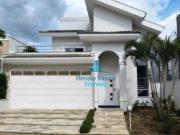 Sobrado com 3 dormitórios à venda, 308 m² por R$...