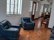 Casa com 3 dormitórios à venda, 330 m² por R$...