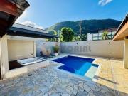 Sobrado com 3 dormitórios à venda, 342 m² por R$...