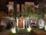 Sobrado com 3 dormitórios à venda, 374 m² por R$...