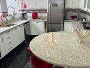 Sobrado com 3 dormitórios à venda, 390 m² por R$...