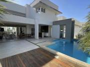 Sobrado com 3 dormitórios à venda, 390 m² por R$...