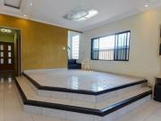 Sobrado com 3 dormitórios à venda, 450 m² por R$...