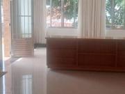 Sobrado com 3 dormitórios à venda, 450 m² por R$...