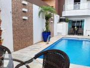 Sobrado com 3 dormitórios à venda, 454 m² por R$...