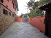 Sobrado com 3 dormitórios à venda por R$ 700.000,00 Bela...