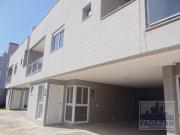 Sobrado com 3 dormitórios para alugar, 202 m² por R$...