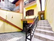 Sobrado com 3 dormitórios. quintal, área gourmet, 5... Sobrado com 3 dormitórios. quintal, área gourmet, 5...