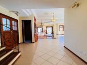 Sobrado com 3 dormitórios sendo 1 suíte no bairro...