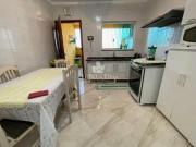 Sobrado com 3 Dormitórios sendo 1 Suíte, sacada e 4...