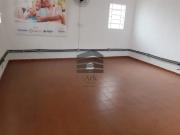 Sobrado com 3 pavimentos totalmente isolada dos lados...