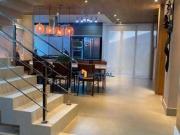 Sobrado com 3 quartos à venda, 300 m² por R$ 2.820.000...