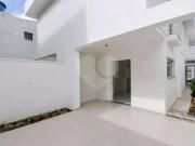 Sobrado com 3 quartos à venda em Jardim Adriana SP