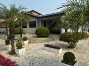 Sobrado com 3 Quartos e 2 banheiros à Venda, 170 m² por...