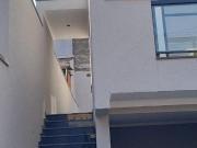 Sobrado com 3 Quartos e 3 Vagas de garagem à Venda, 130...