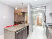 Sobrado com 3 quartos e 5 vagas