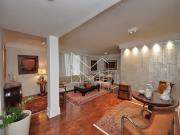 Sobrado com 3 Quartos e 6 banheiros à Venda, 300 m² por...