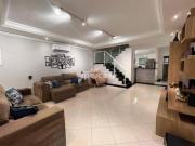 Sobrado com 3 quartos, Maracanã Praia Grande