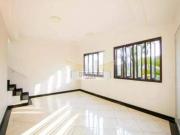 Sobrado com 3 Quartos para Comprar, 152m² Vila Alzira,...