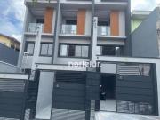 Sobrado com 3 quartos s à venda, 110 m² por R$ 850.000...
