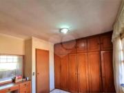 Sobrado à venda com 3 quartos, sendo 1 suíte, em...