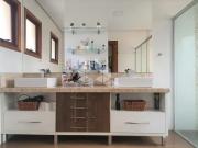 Sobrado com 3 Quartos/SuÃtes. Garagem coberta para 2...