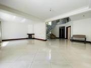 Sobrado com 3 suítes à venda e locação, 360m² no bairro...