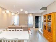 Sobrado com 3 suítes à venda Santa Felicidade Curitiba/PR