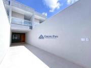 Sobrado com 3 suítes e quintal à venda, 136 m² por R$...