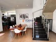 Sobrado com 3 Suítes, Jardim e Jacuzzi Terras do...