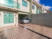 SOBRADO COM 3 VAGAS DE GARAGEM E RUA SEM SAIDA